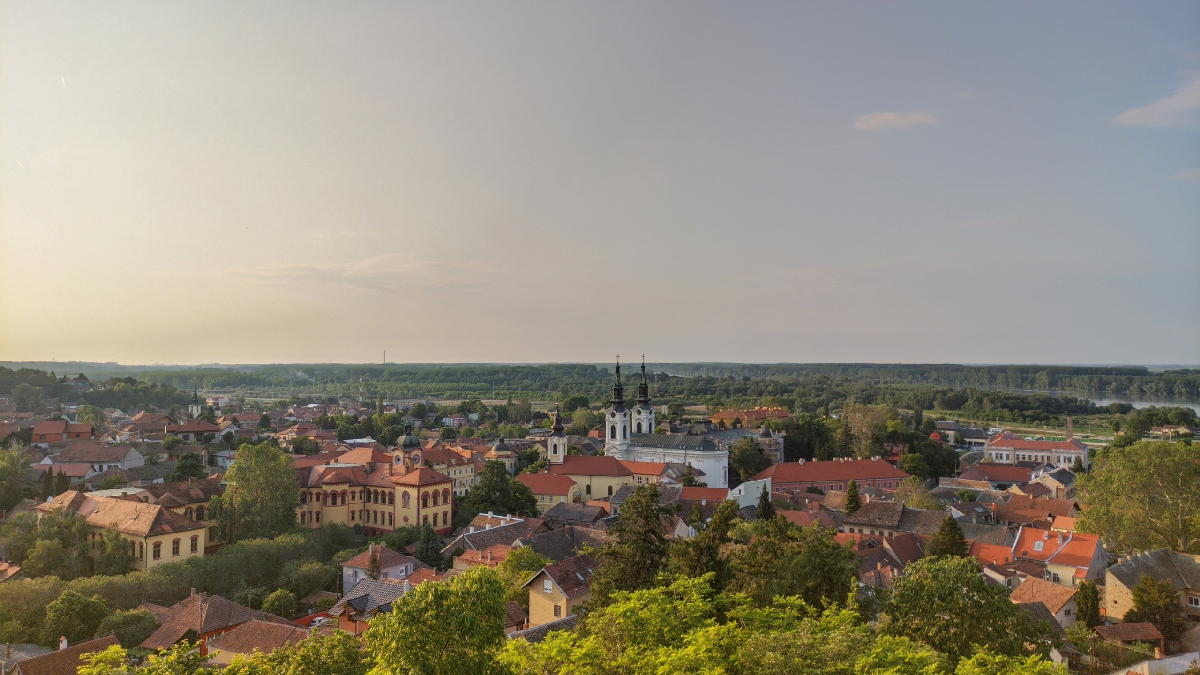 Сремски Карловцы: барон Врангель и бермет – Макс Лозовский